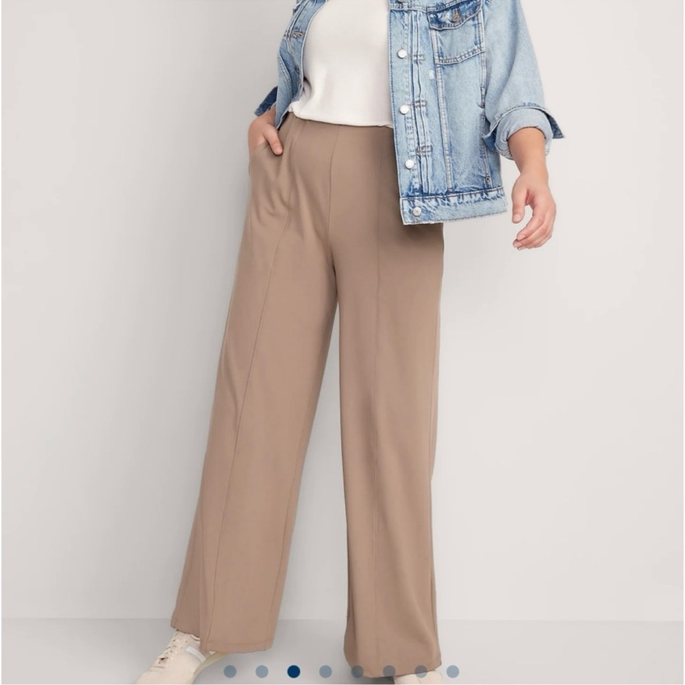 Old Navy High Waist Power Soft Flare Leggings Front Seam